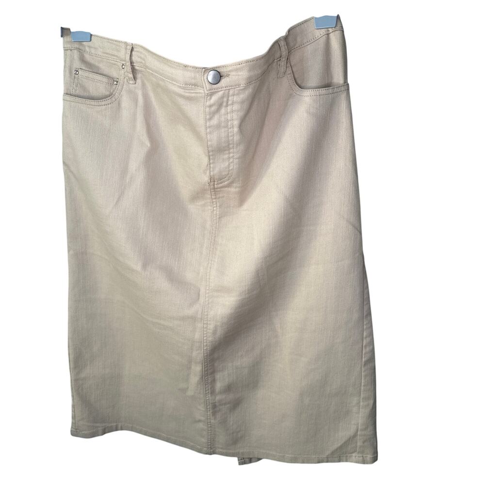N Touch Beige knee-length denim skirt Women's Size 1x‎